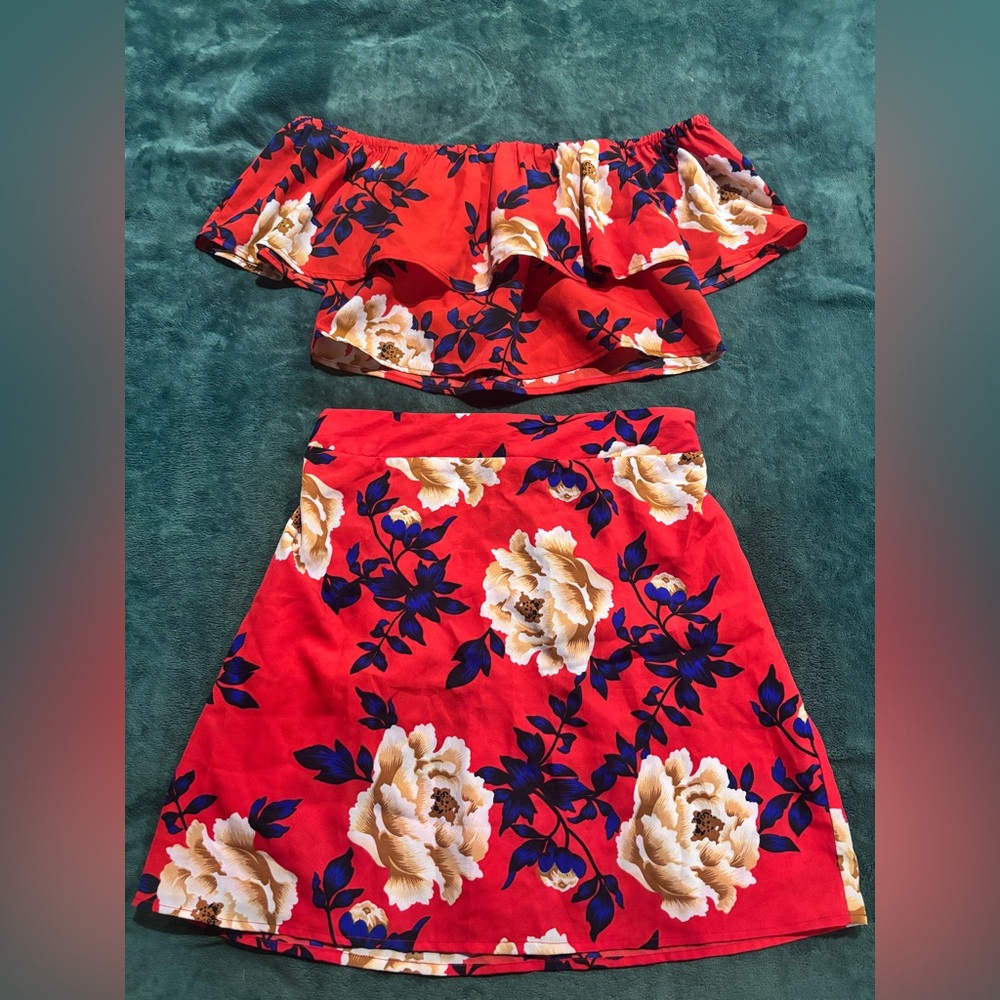 Boohoo NEW Floral Off-Shoulder Top and Skirt Set Size 6